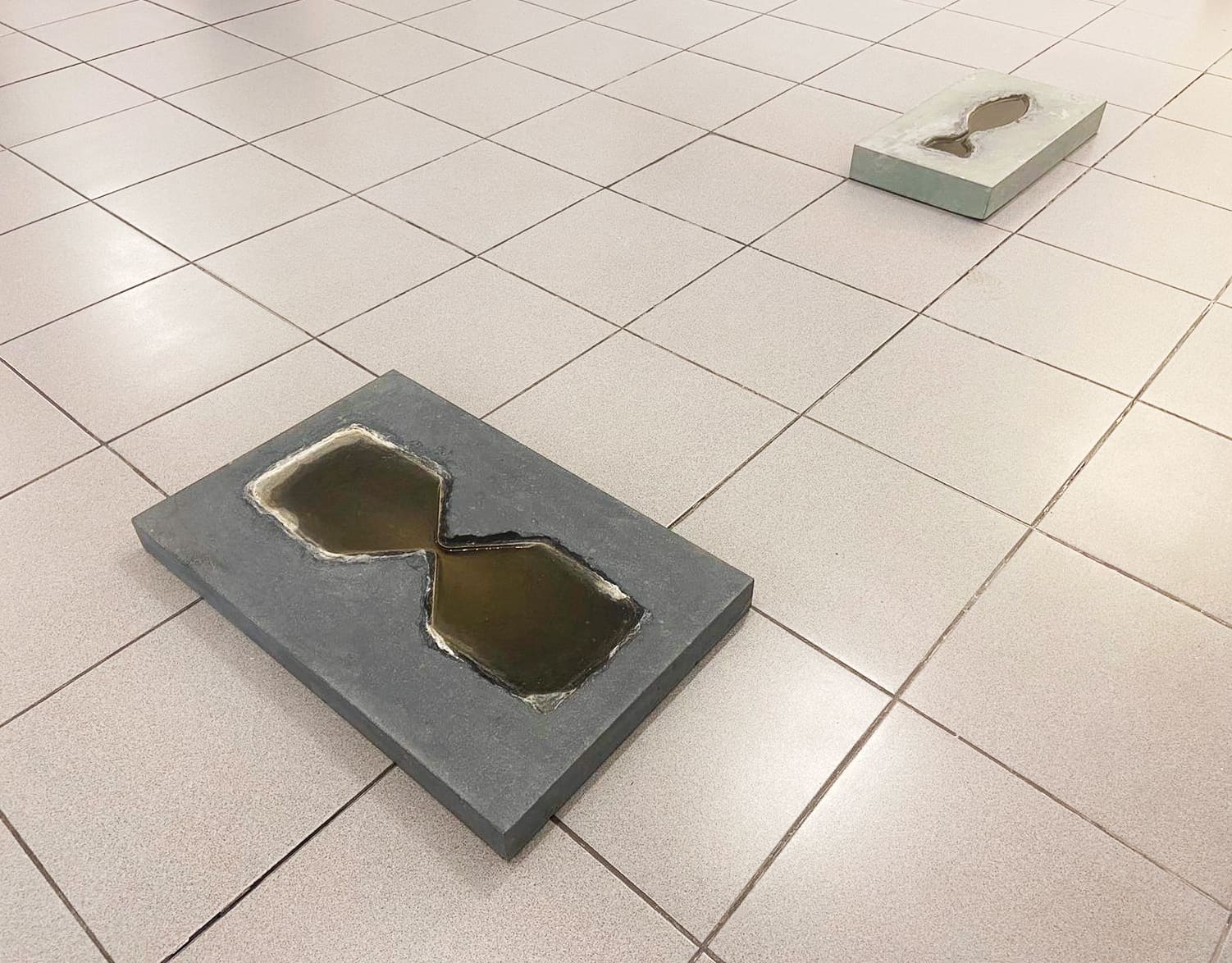 Micha Ullman, Second Temple, 2004, basalt (prototype), 4x55x35 cm
Micha Ullman, Fish, 1997, concrete (prototype), 6x45x25 cm